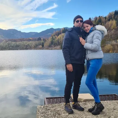 Casuta Din Padure De La Cimpu lui Neag